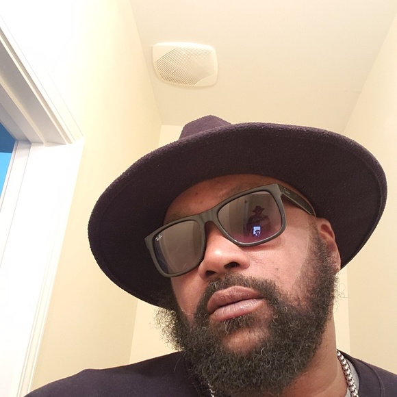 Meet your Posher, Ricky - Picture 1 of 1